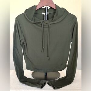 copper key cropped dark green hoodie cropped  medium